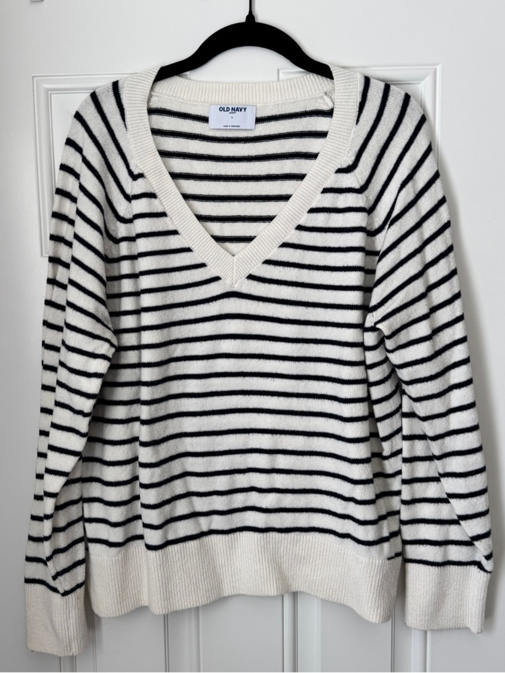 Old Navy Cream and Black Striped V-Neck Pullover Sweater